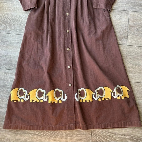 Vintage Brown Elephant Embossed Pattern Button Down Pleated Dress Made in Canada - Picture 11 of 16